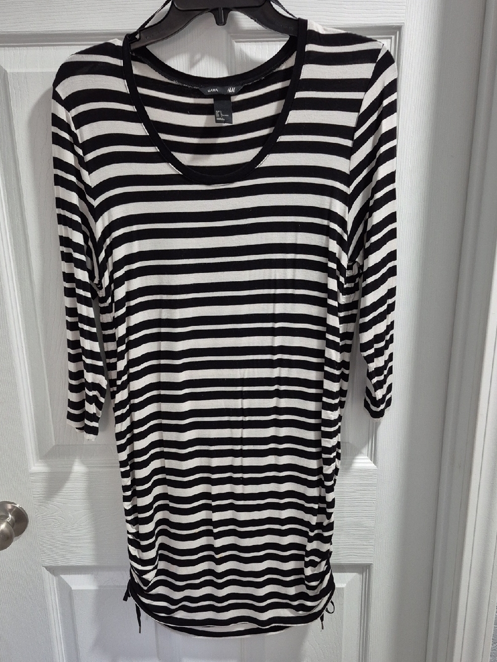 H&M Black & White Striped Scoop Neck Tunic Dress
